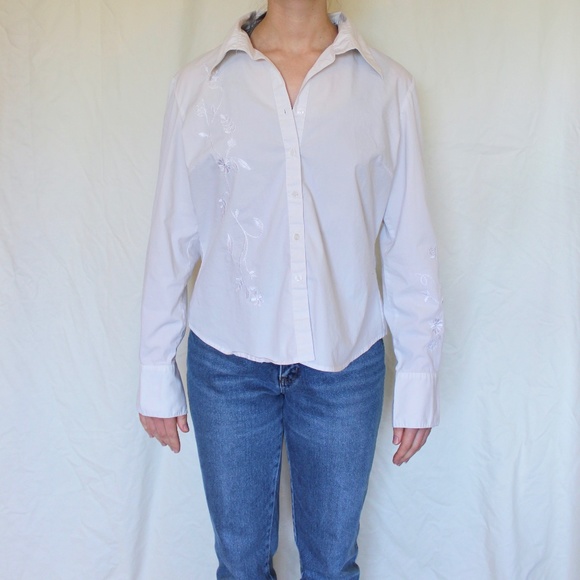 90s Vintage White Button Down Blouse - Picture 2 of 6
